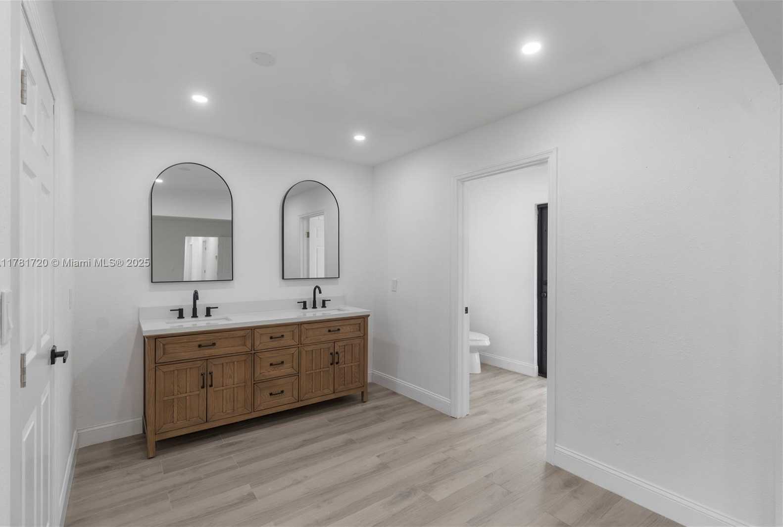 Small Image of 17020 SOUTH WEST 87TH CT, Palmetto Bay Number 27