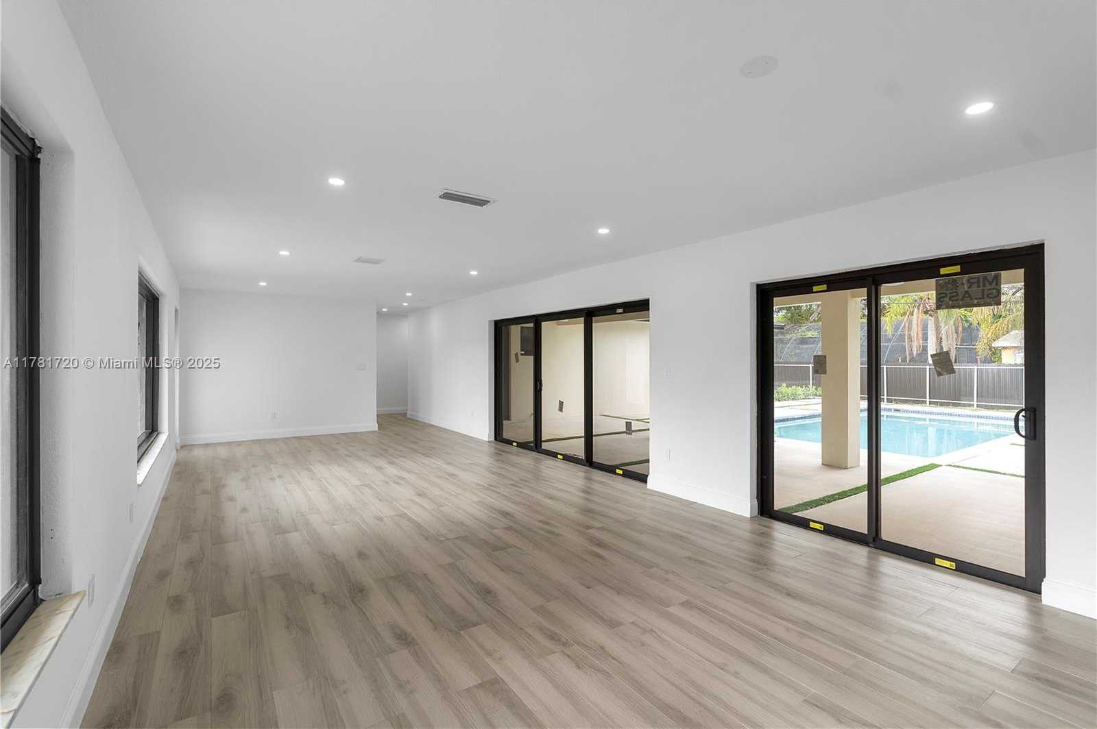 Small Image of 17020 SOUTH WEST 87TH CT, Palmetto Bay Number 3