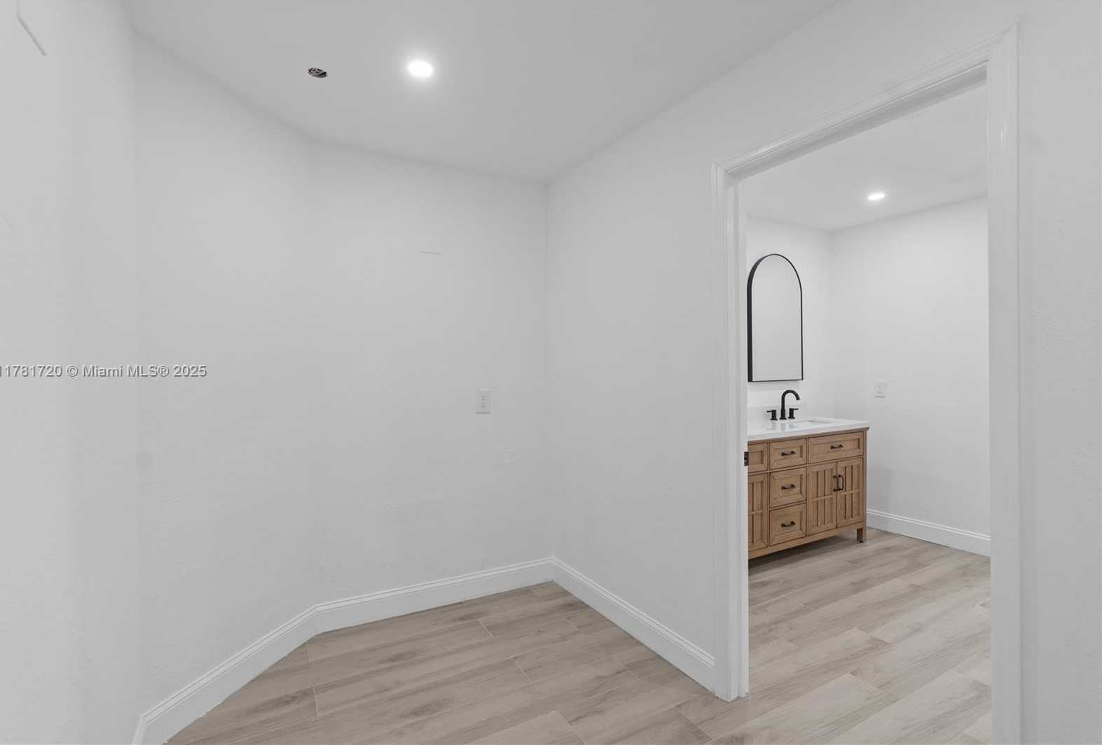 Small Image of 17020 SOUTH WEST 87TH CT, Palmetto Bay Number 31