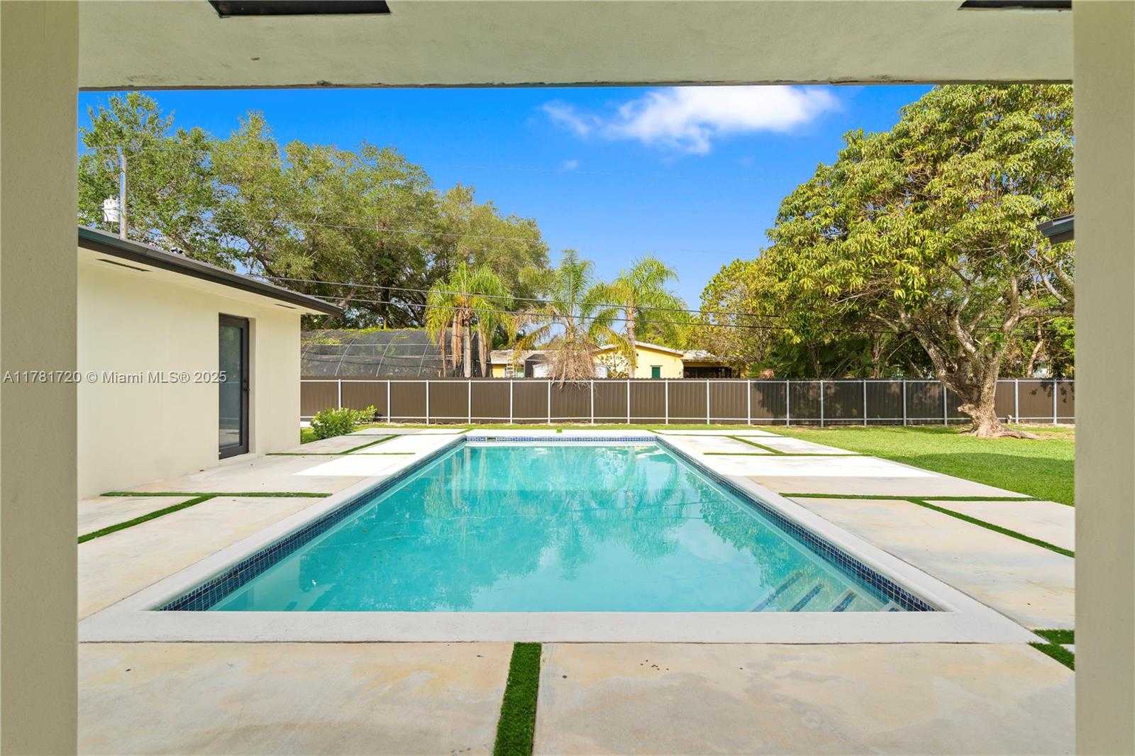 Small Image of 17020 SOUTH WEST 87TH CT, Palmetto Bay Number 35