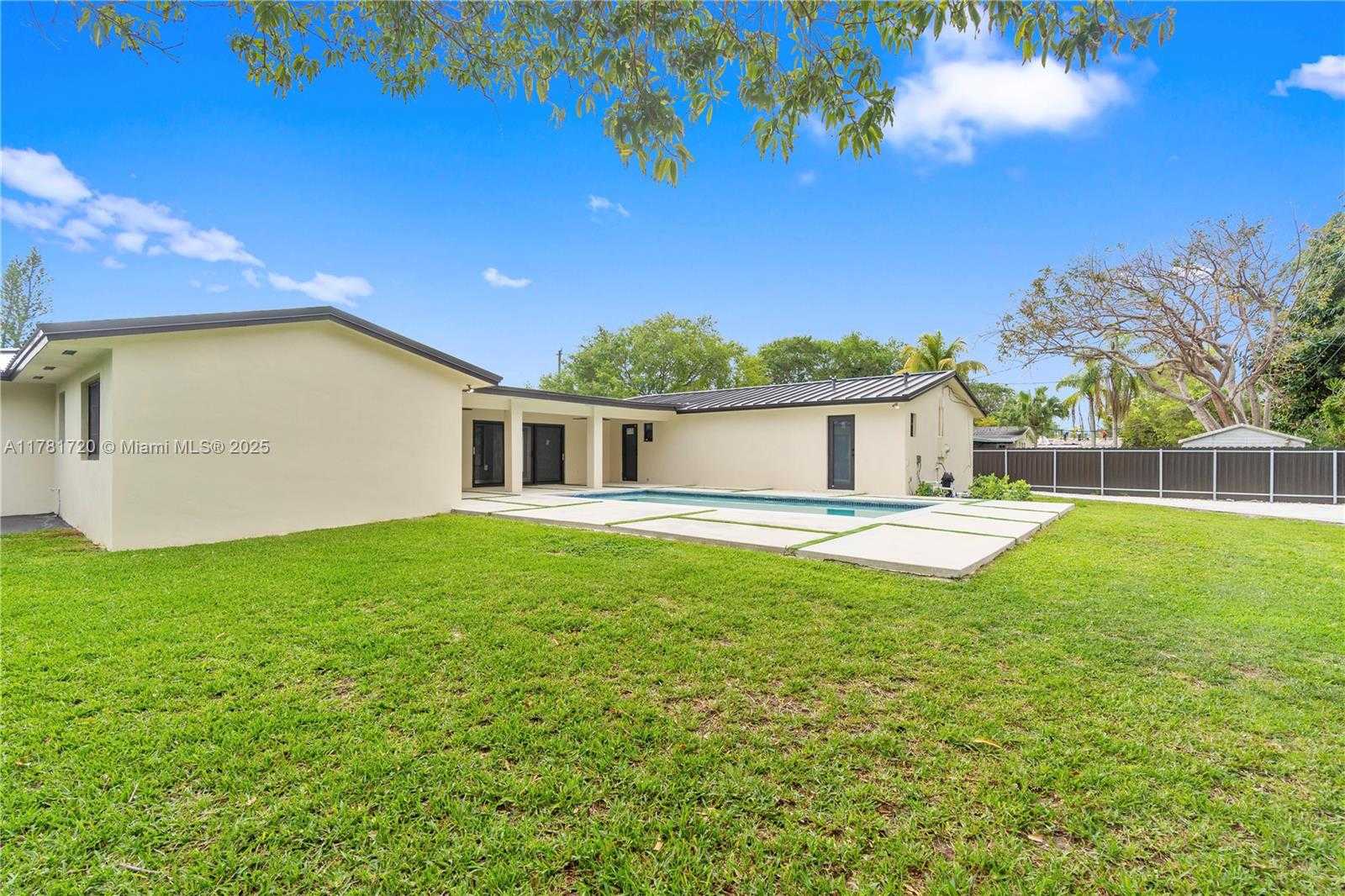 Small Image of 17020 SOUTH WEST 87TH CT, Palmetto Bay Number 39