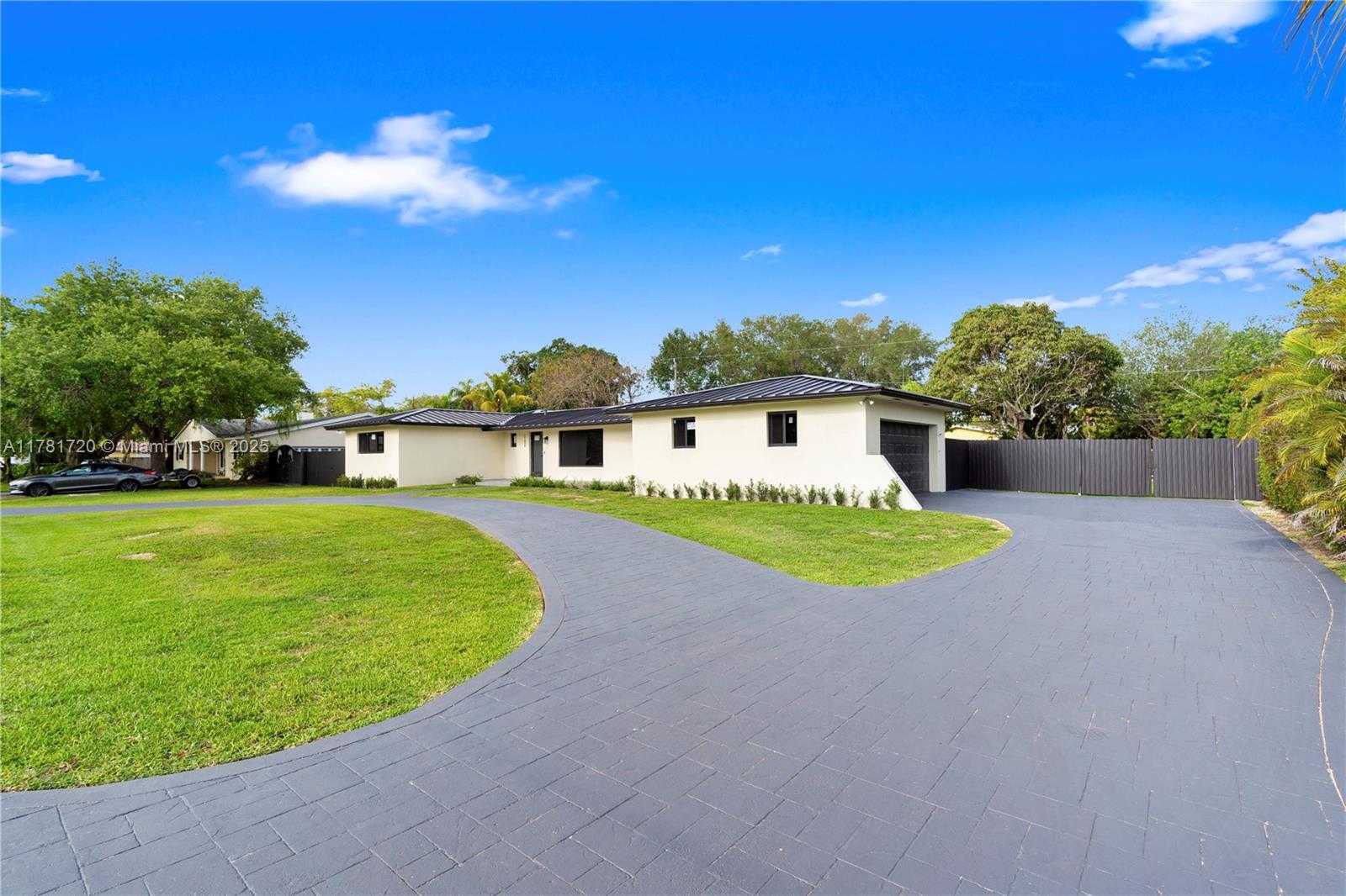 Small Image of 17020 SOUTH WEST 87TH CT, Palmetto Bay Number 40