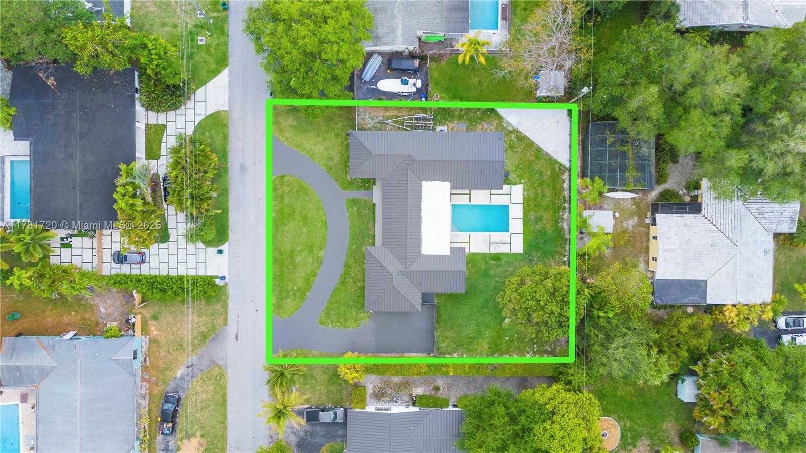 Small Image of 17020 SOUTH WEST 87TH CT, Palmetto Bay Number 46