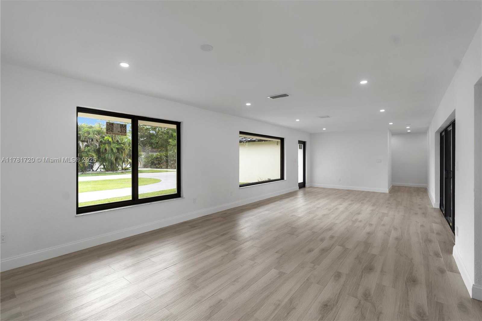Small Image of 17020 SOUTH WEST 87TH CT, Palmetto Bay Number 6