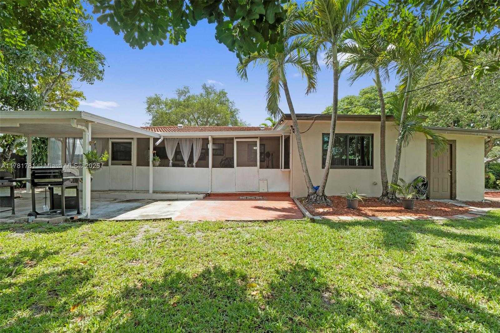 Small Image of 6631 SOUTH WEST 24TH ST, Miramar Number 28