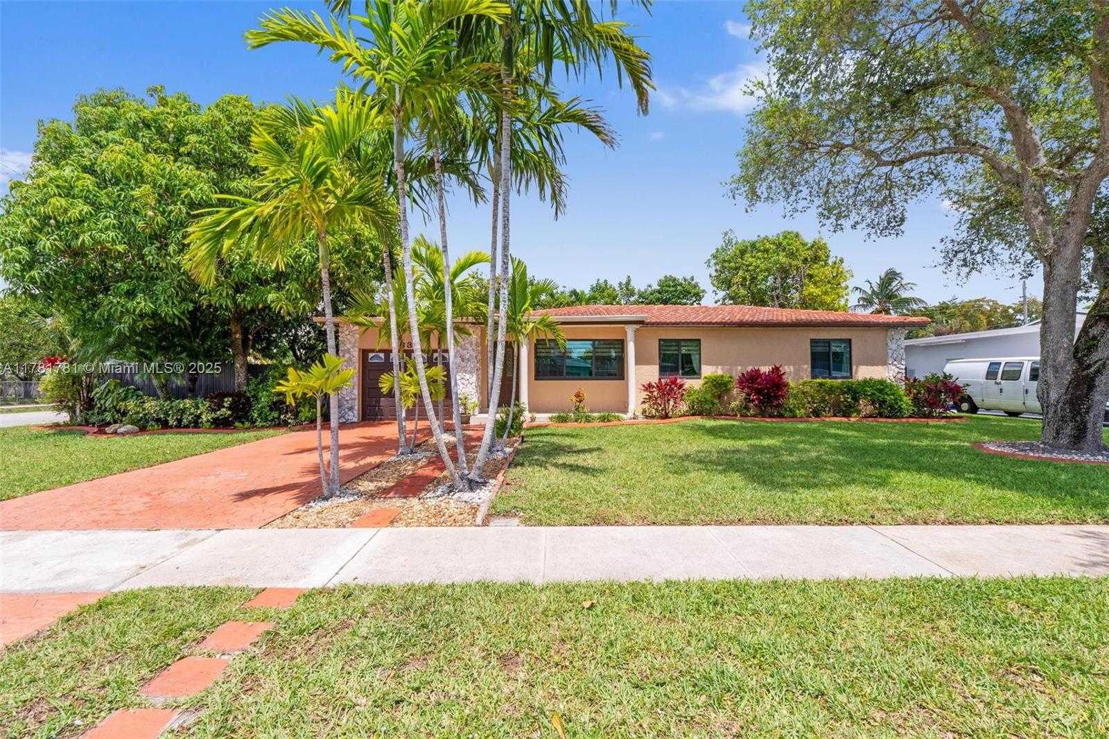 Small Image of 6631 SOUTH WEST 24TH ST, Miramar Number 3