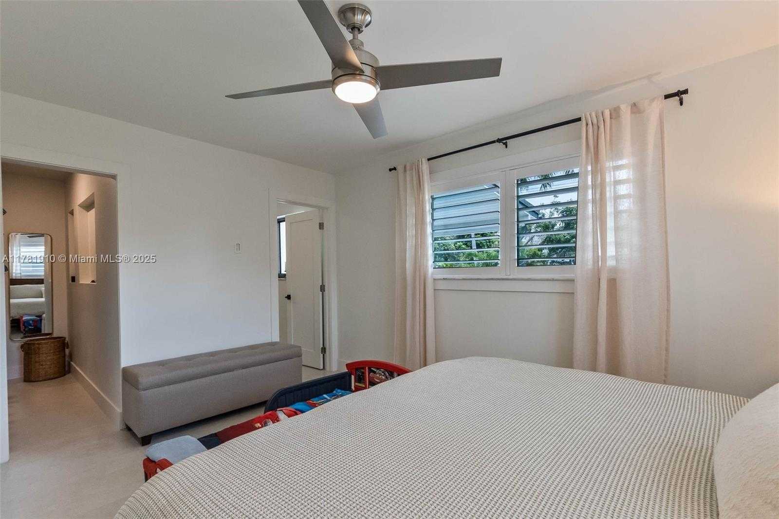 Small Image of 8360 SOUTH WEST 148TH DR, Palmetto Bay Number 11