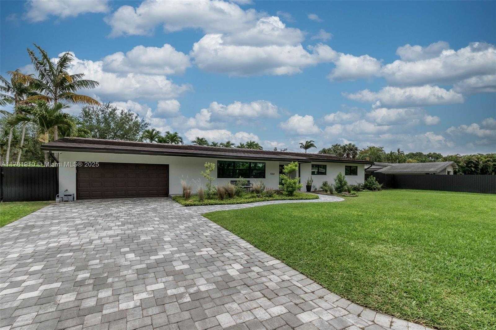 Small Image of 8360 SOUTH WEST 148TH DR, Palmetto Bay Number 2