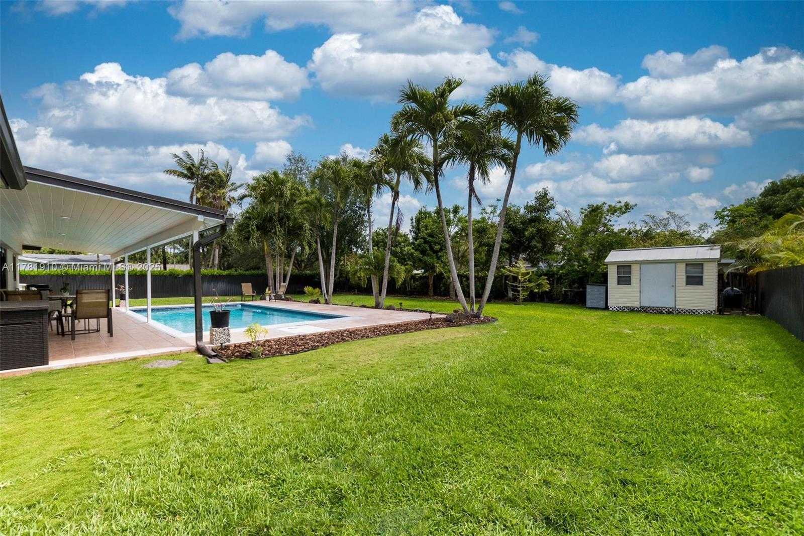 Small Image of 8360 SOUTH WEST 148TH DR, Palmetto Bay Number 25