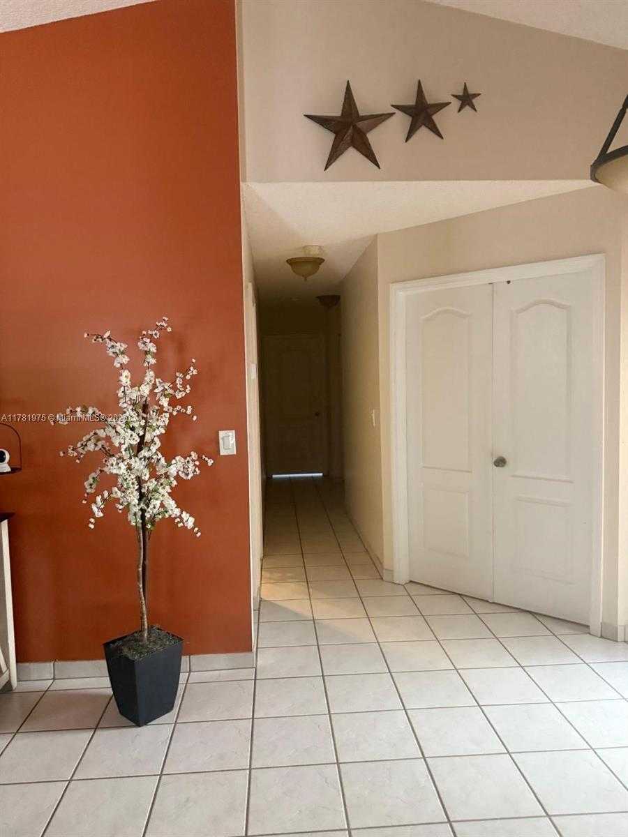 Small Image of 4810 SOUTH WEST 153RD TER, Miramar Number 11