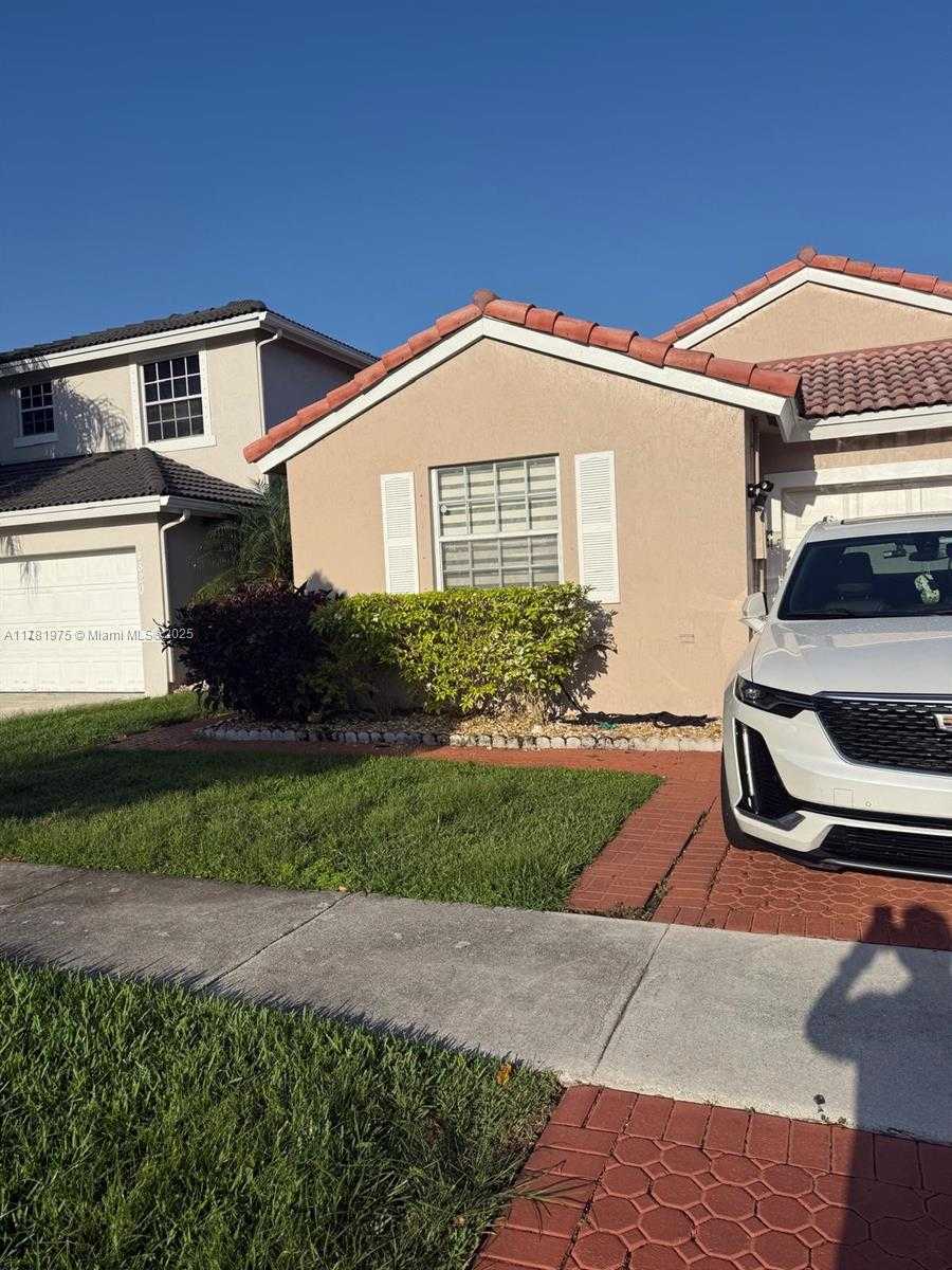 Small Image of 4810 SOUTH WEST 153RD TER, Miramar Number 2