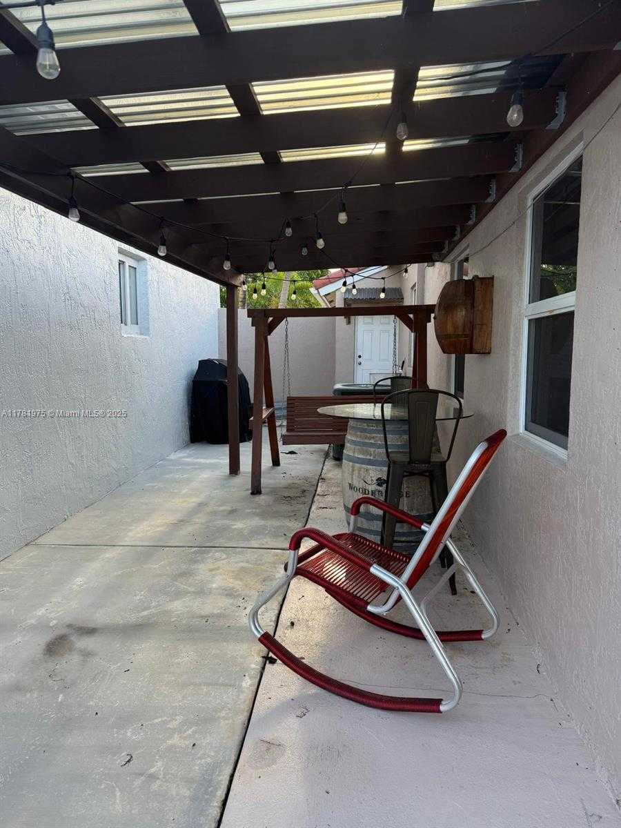 Small Image of 4810 SOUTH WEST 153RD TER, Miramar Number 3