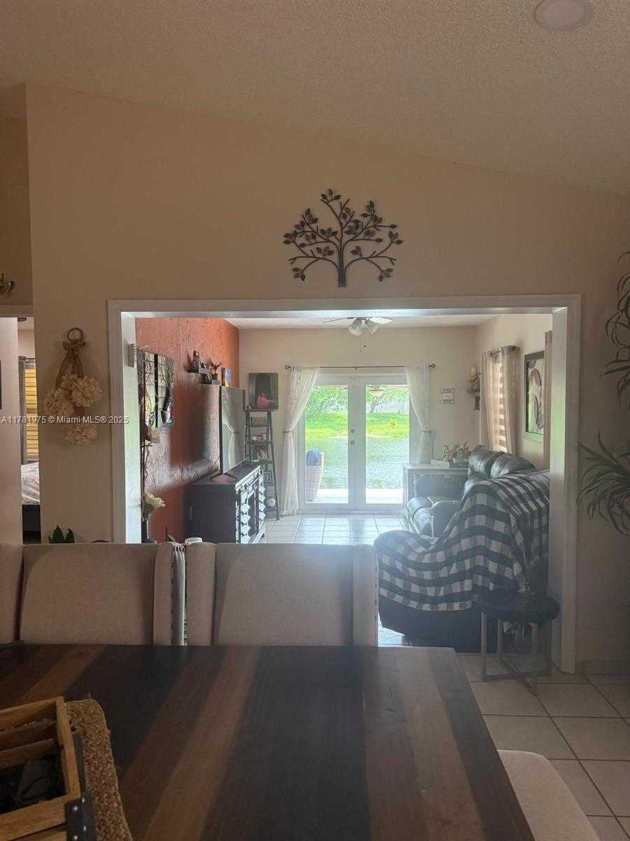 Small Image of 4810 SOUTH WEST 153RD TER, Miramar Number 7