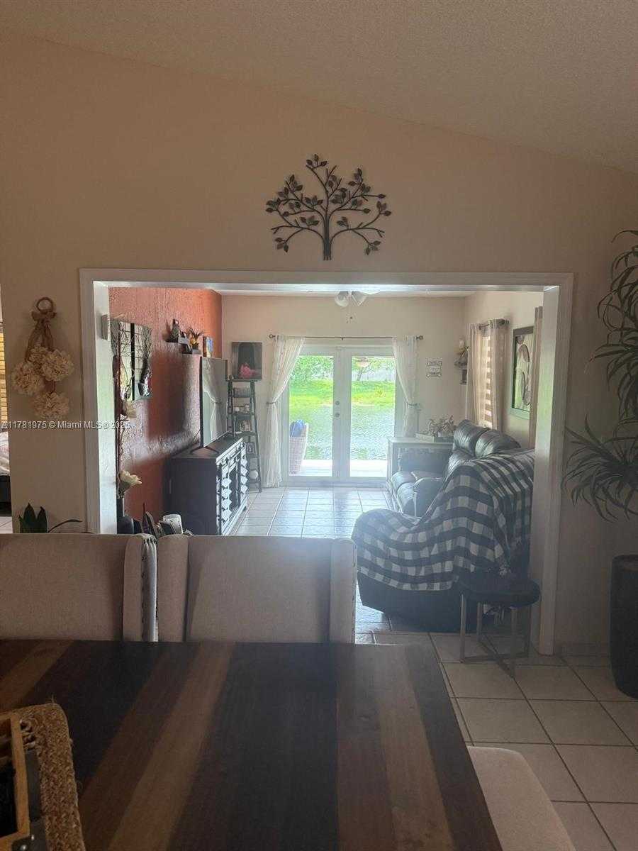 Small Image of 4810 SOUTH WEST 153RD TER, Miramar Number 9