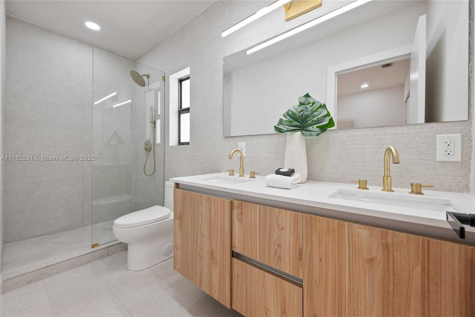 Small Image of 185 NORTH EAST 106TH ST, Miami Shores Number 17