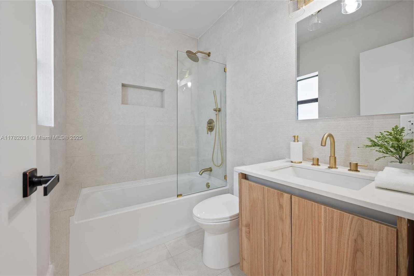 Small Image of 185 NORTH EAST 106TH ST, Miami Shores Number 22