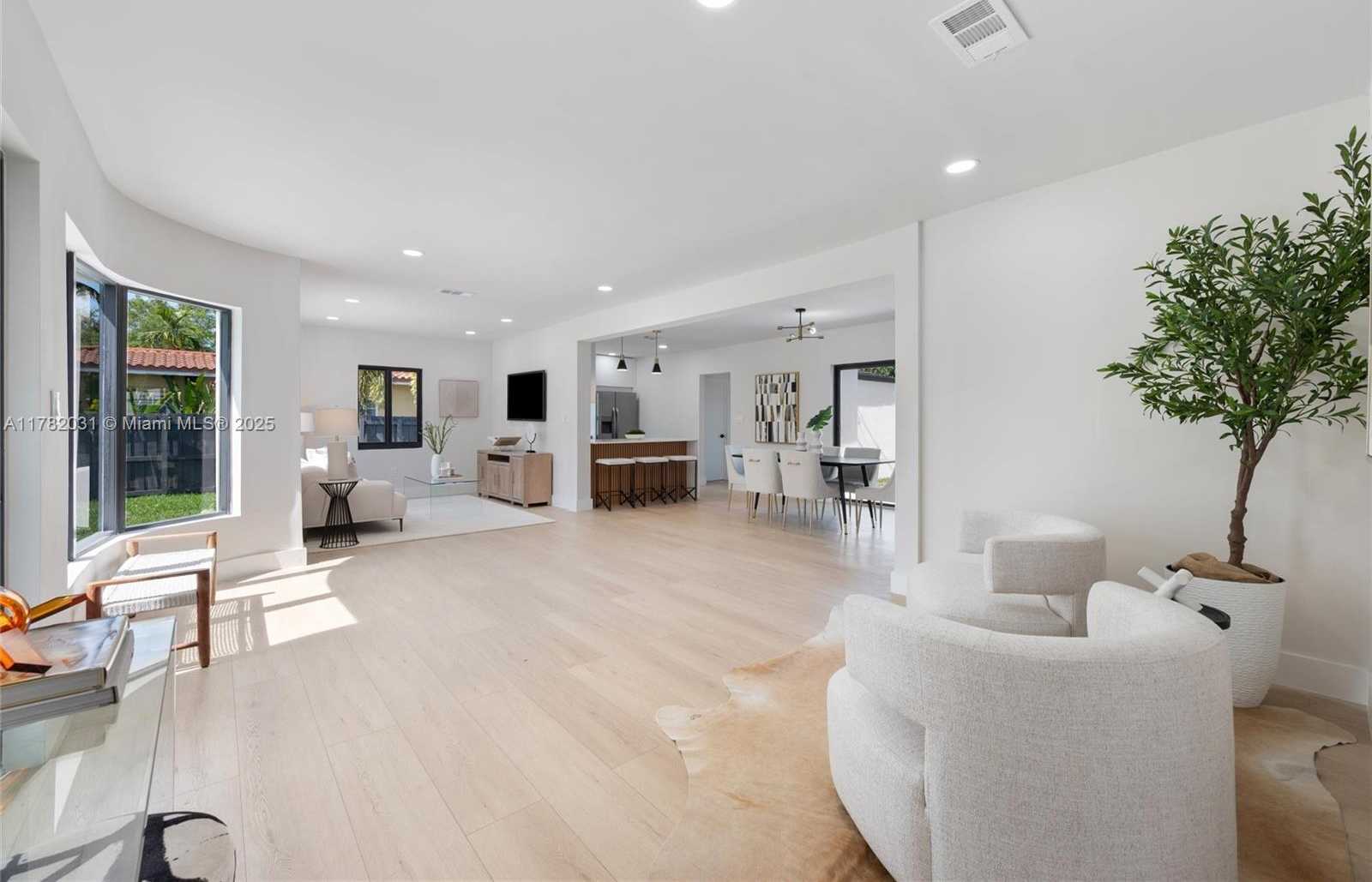 Small Image of 185 NORTH EAST 106TH ST, Miami Shores Number 4