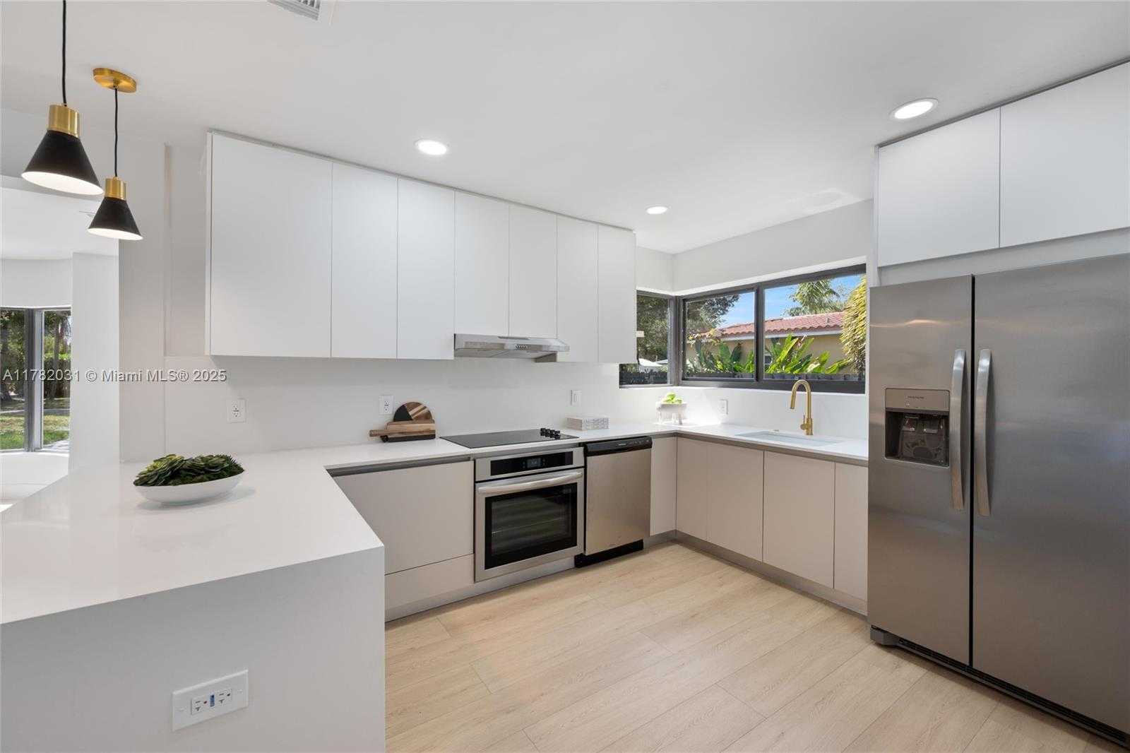 Small Image of 185 NORTH EAST 106TH ST, Miami Shores Number 9
