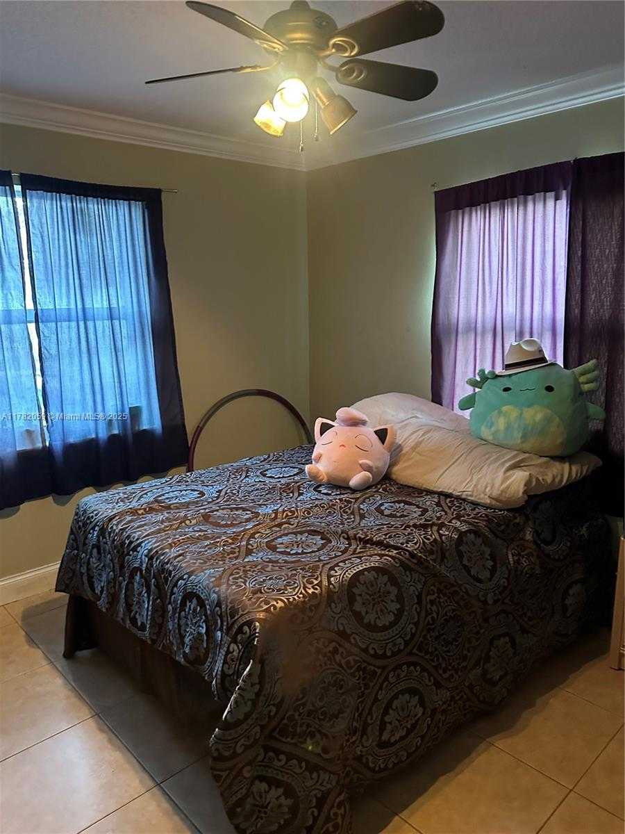 Imagen de Pequeño Objeto