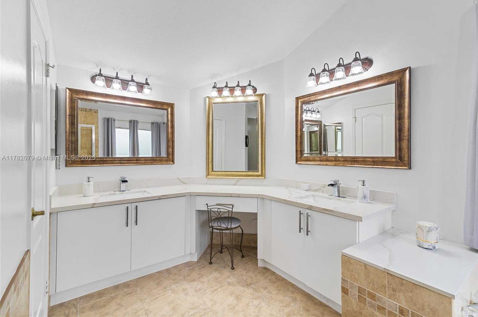 Small Image of 19313 NORTH WEST 11TH ST, Pembroke Pines Number 26