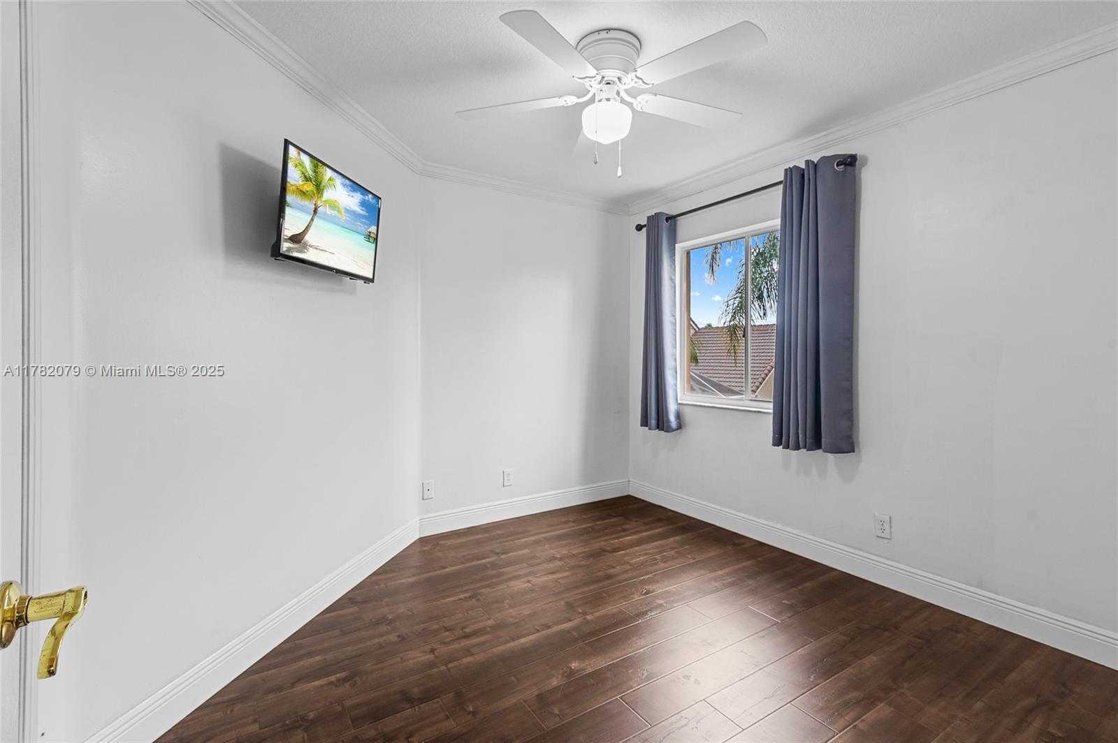 Small Image of 19313 NORTH WEST 11TH ST, Pembroke Pines Number 29