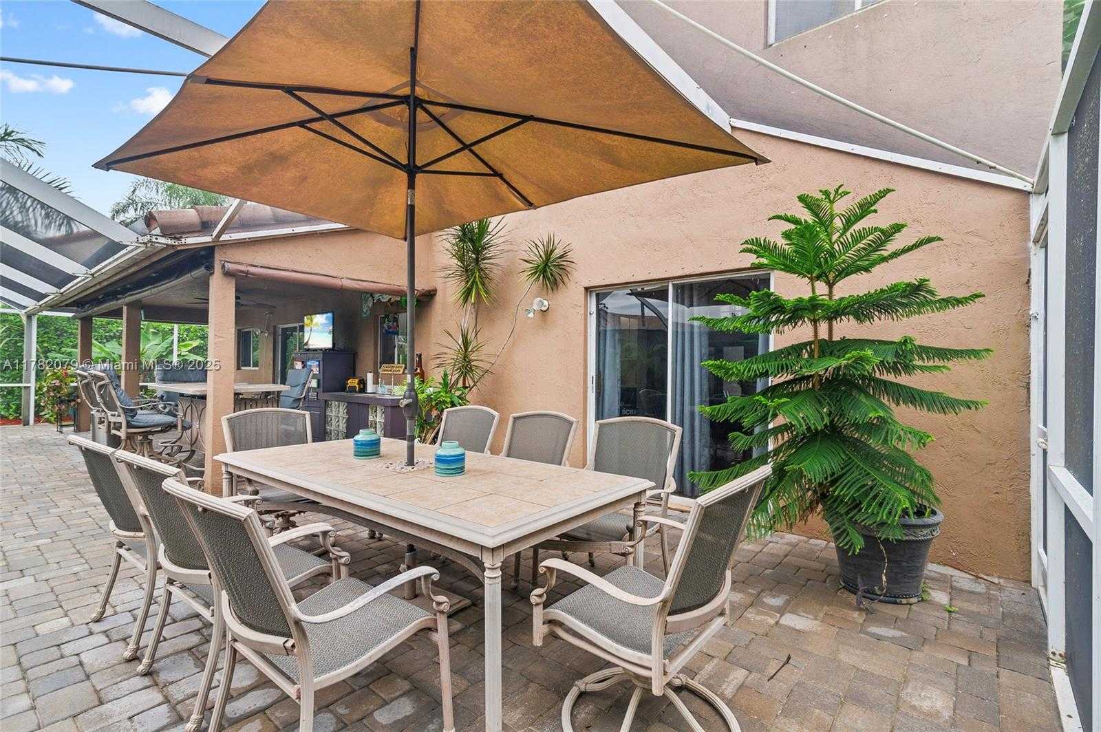 Small Image of 19313 NORTH WEST 11TH ST, Pembroke Pines Number 39
