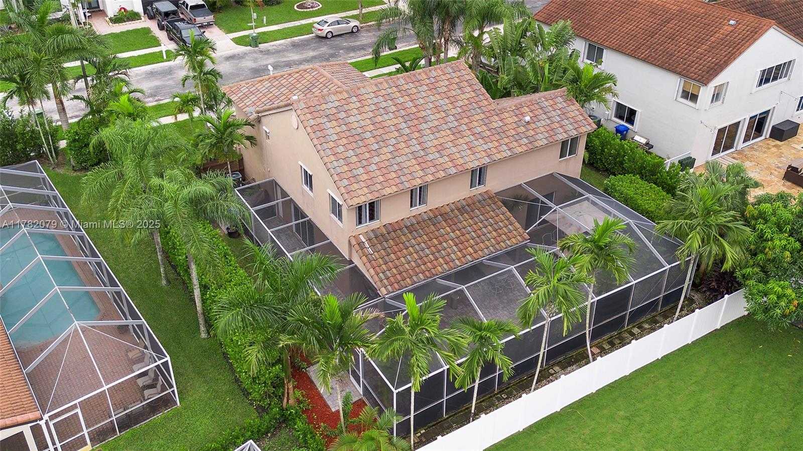Small Image of 19313 NORTH WEST 11TH ST, Pembroke Pines Number 47