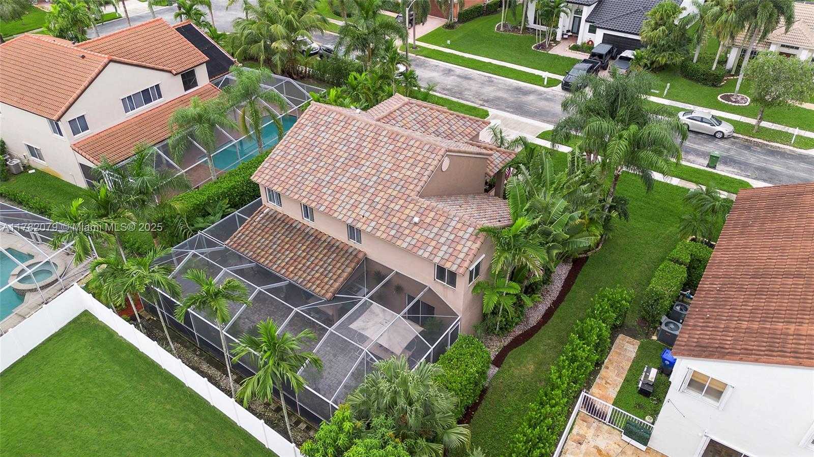 Small Image of 19313 NORTH WEST 11TH ST, Pembroke Pines Number 48