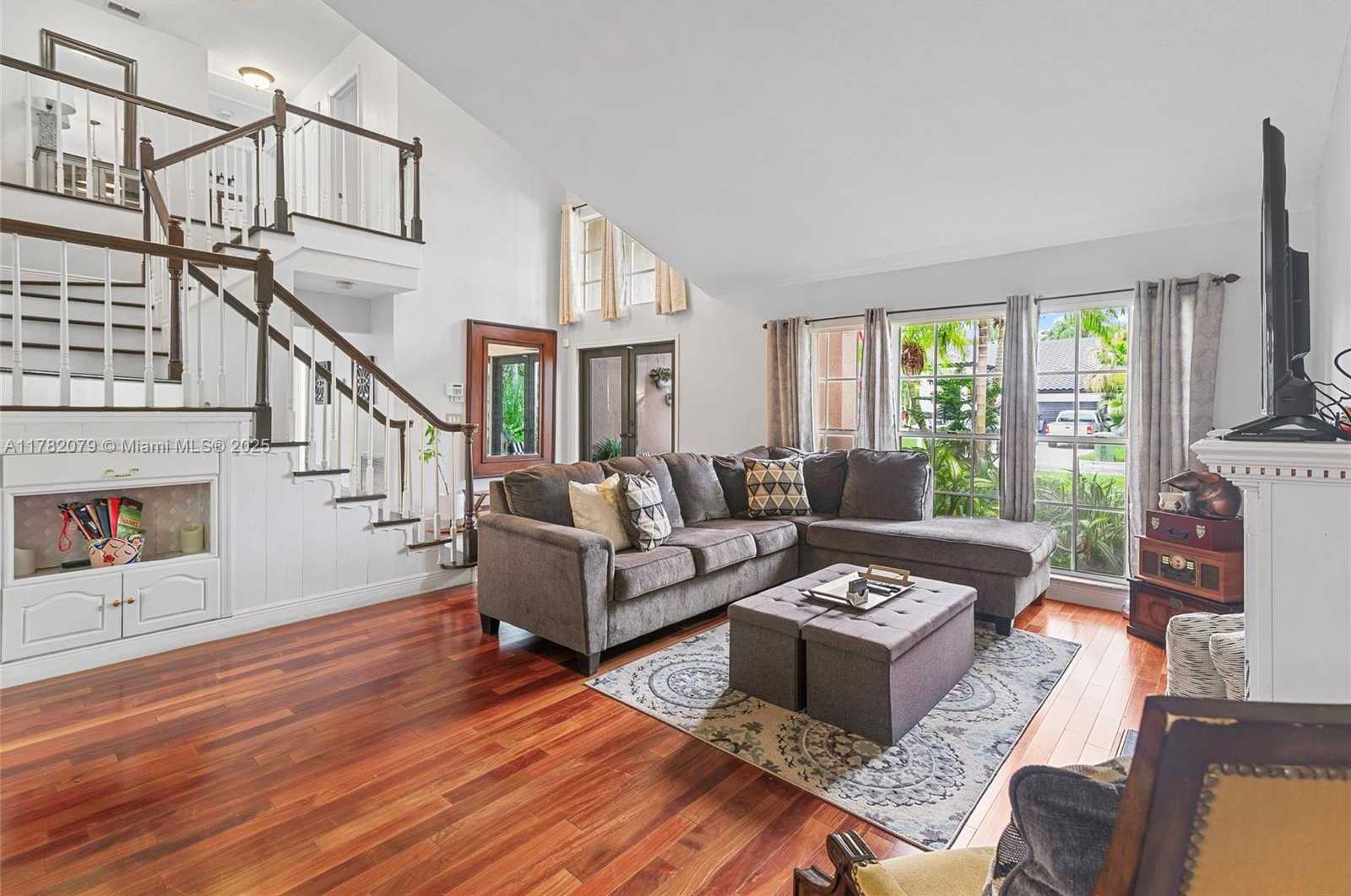 Small Image of 19313 NORTH WEST 11TH ST, Pembroke Pines Number 6