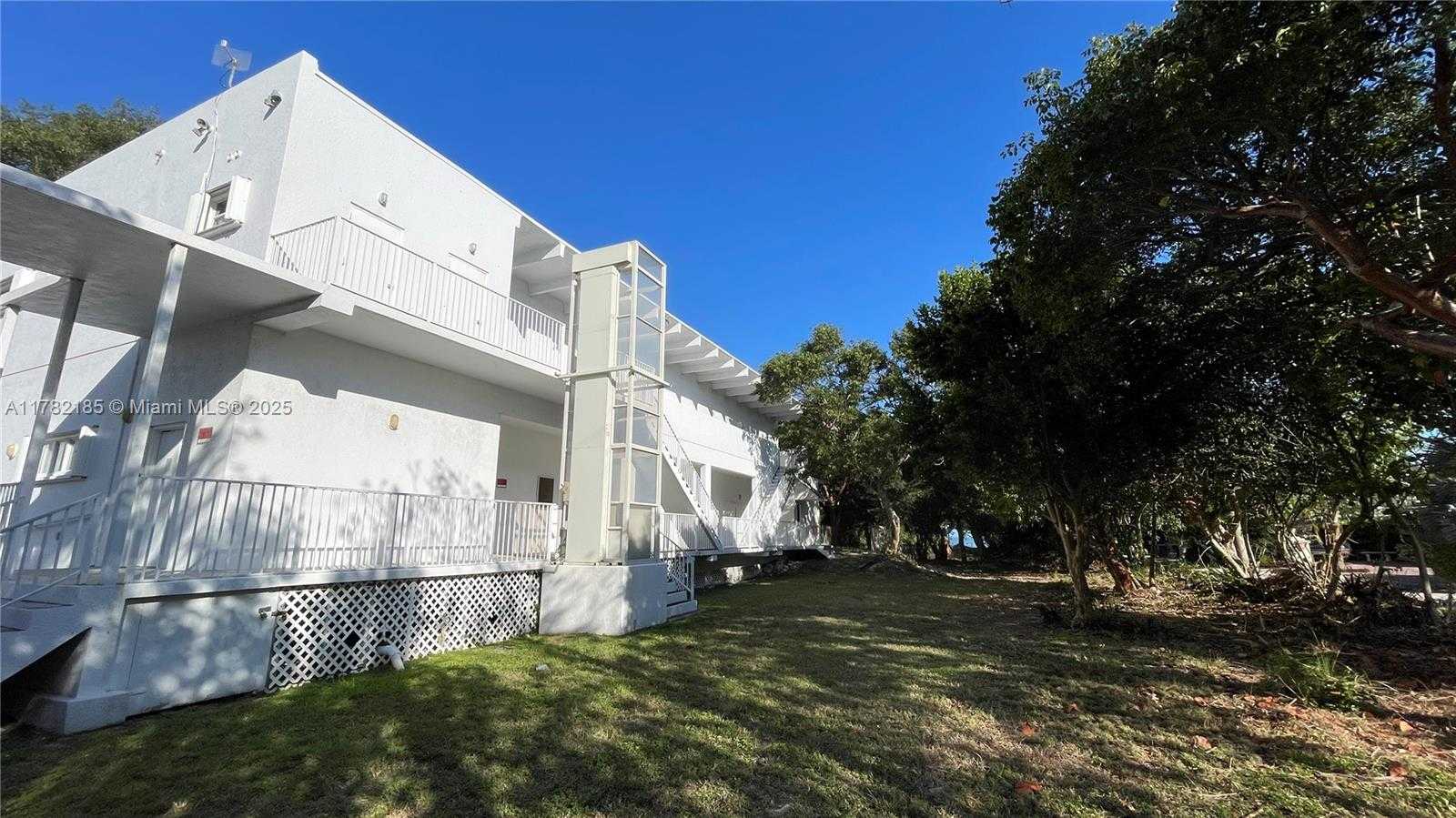 Small Image of 14 125TH STREET GULF, Marathon Number 4