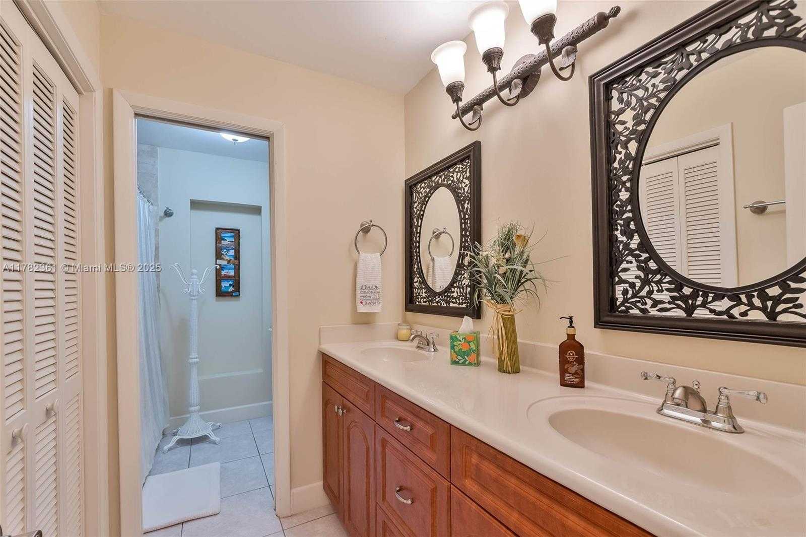 Small Image of 8330 SOUTH WEST 176TH ST, Palmetto Bay Number 24