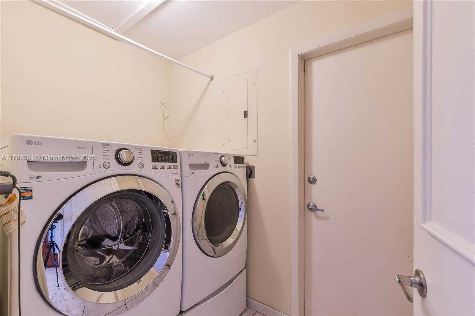 Small Image of 8330 SOUTH WEST 176TH ST, Palmetto Bay Number 27