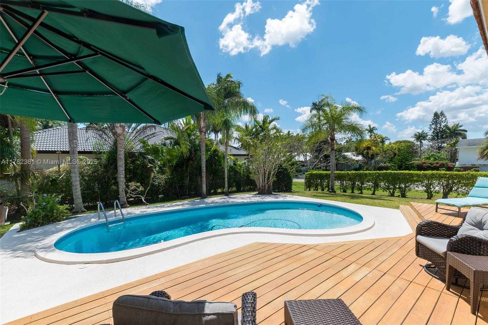 Small Image of 8330 SOUTH WEST 176TH ST, Palmetto Bay Number 28