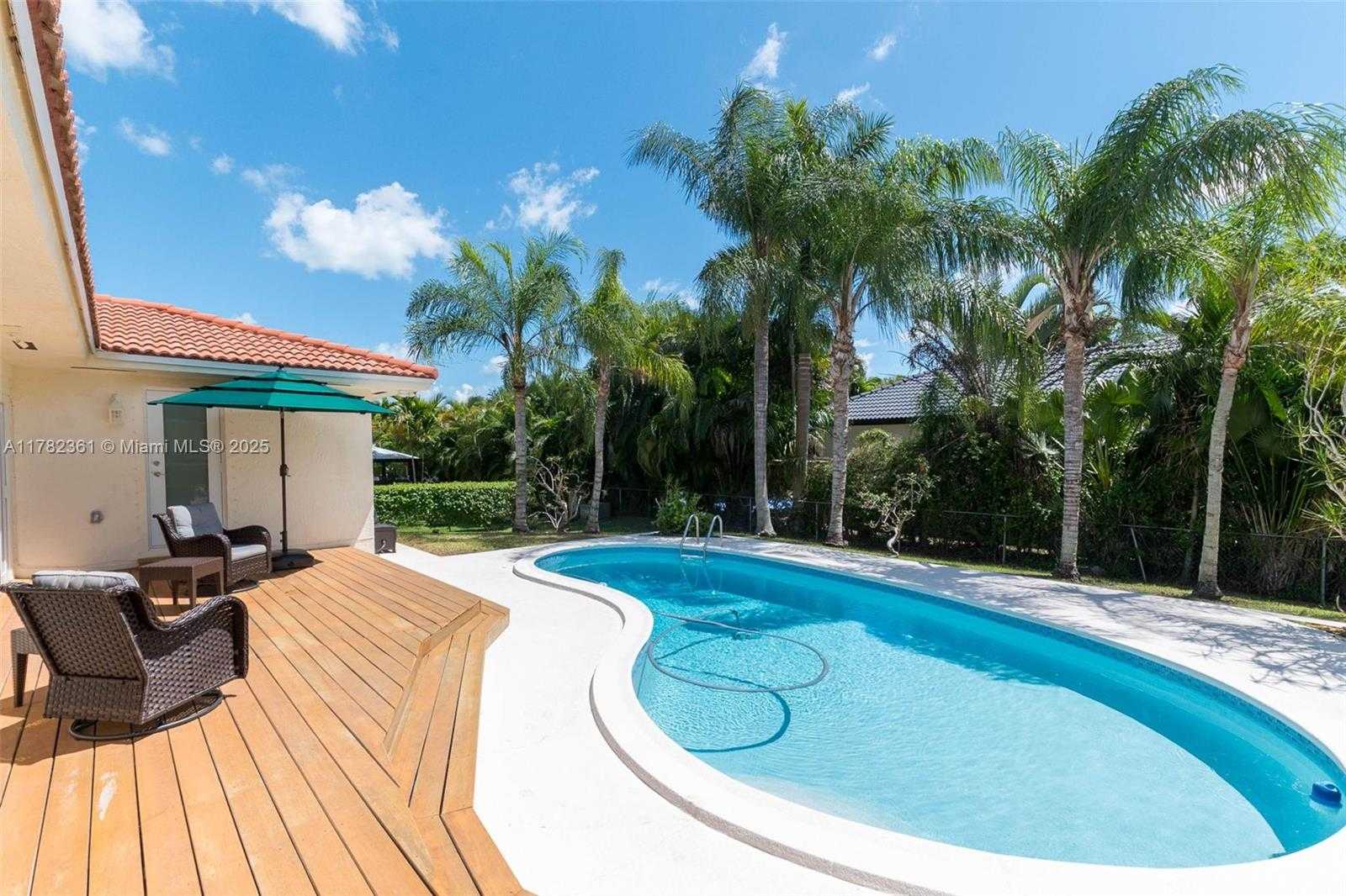 Small Image of 8330 SOUTH WEST 176TH ST, Palmetto Bay Number 29