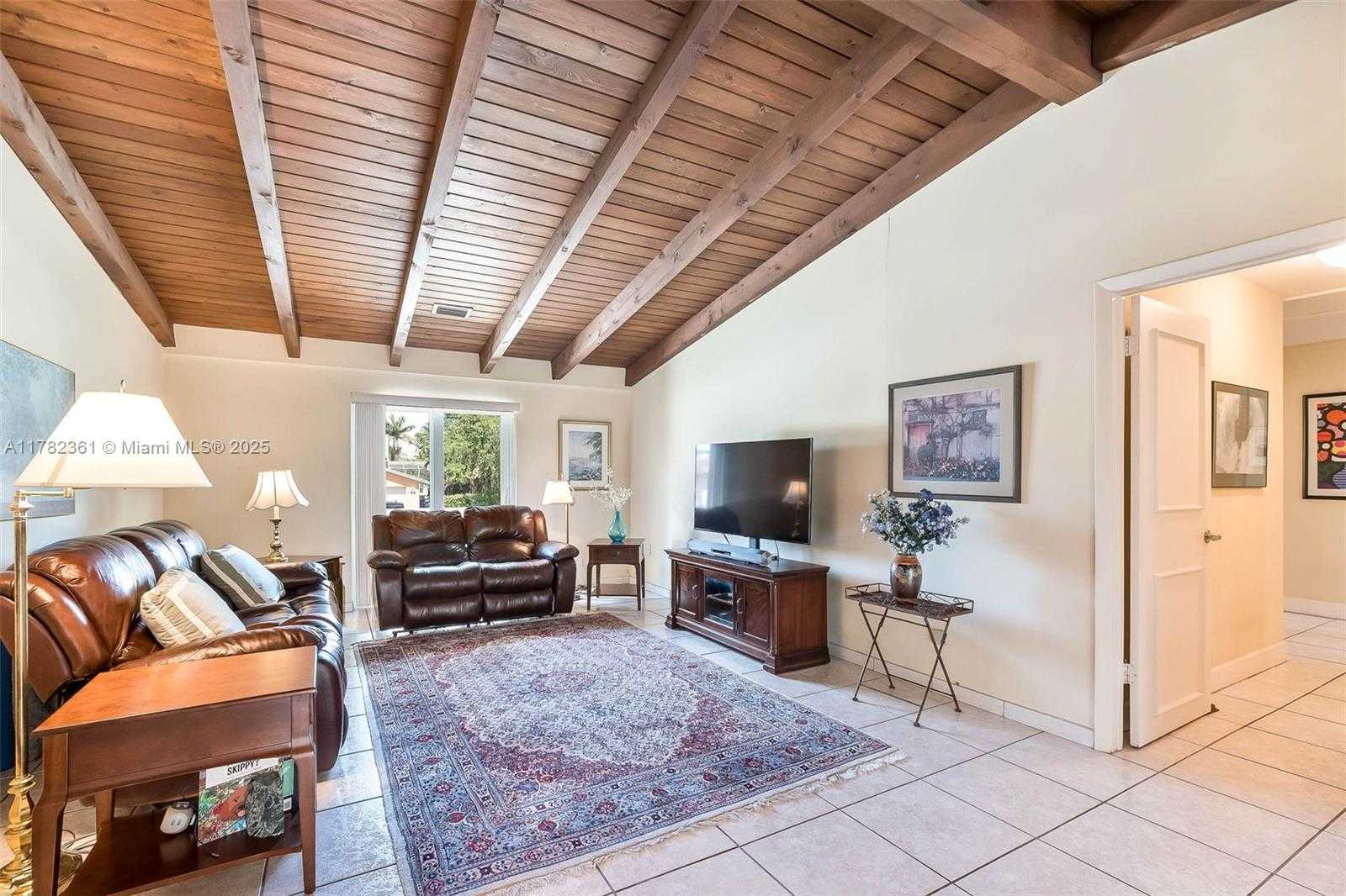 Small Image of 8330 SOUTH WEST 176TH ST, Palmetto Bay Number 9