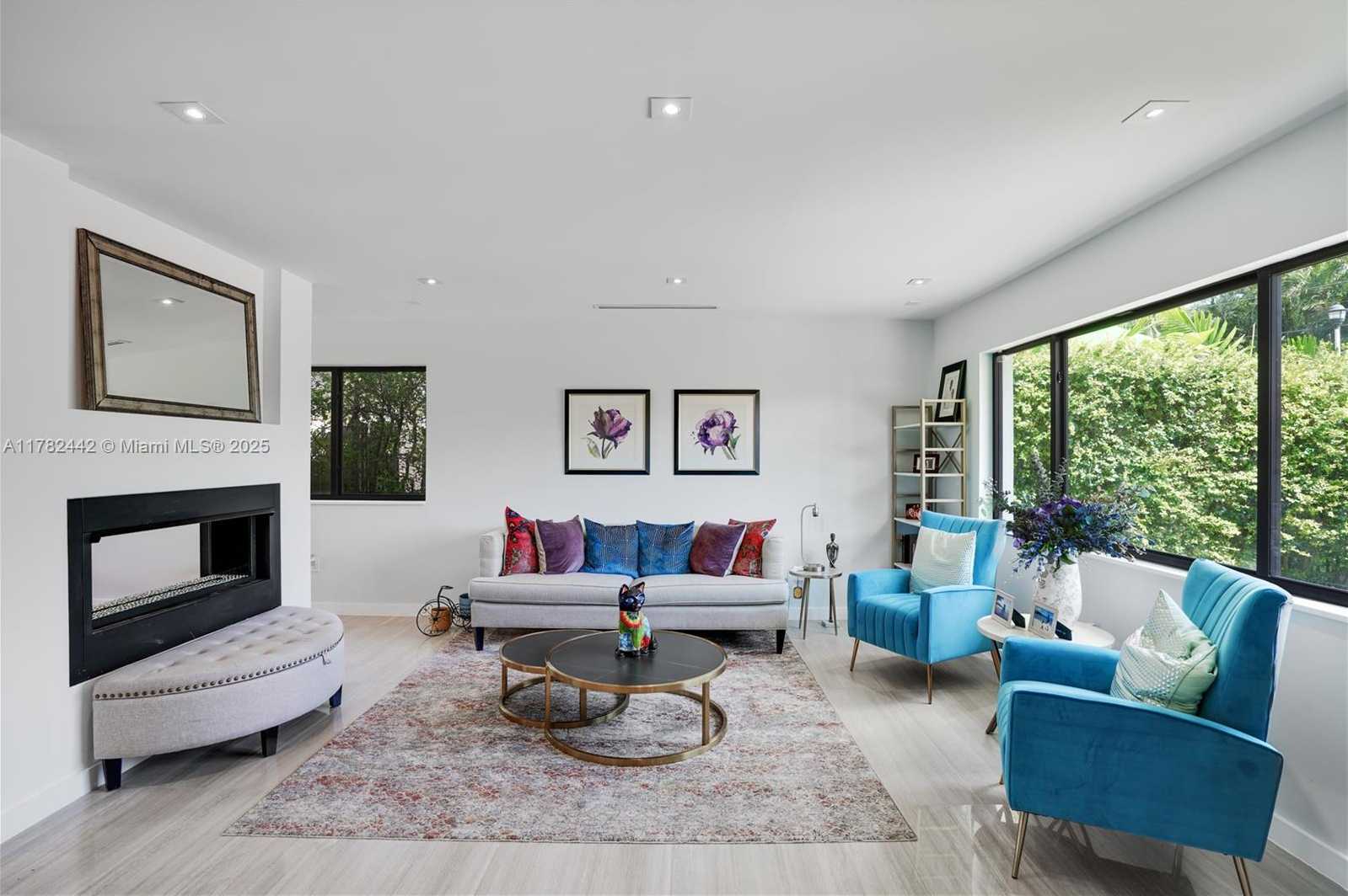 Small Image of 12500 GRIFFING BLVD, North Miami Number 6