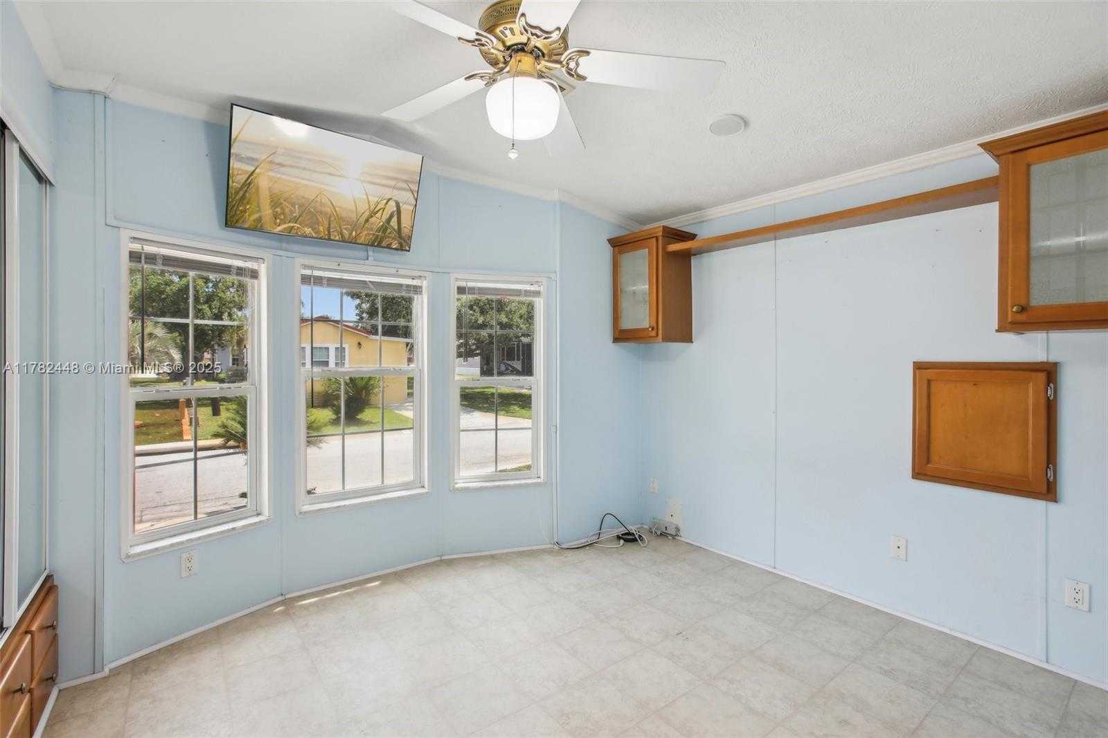 Small Image of 6621 LA MESA RD, Other City - In The State Of Florida Number 25