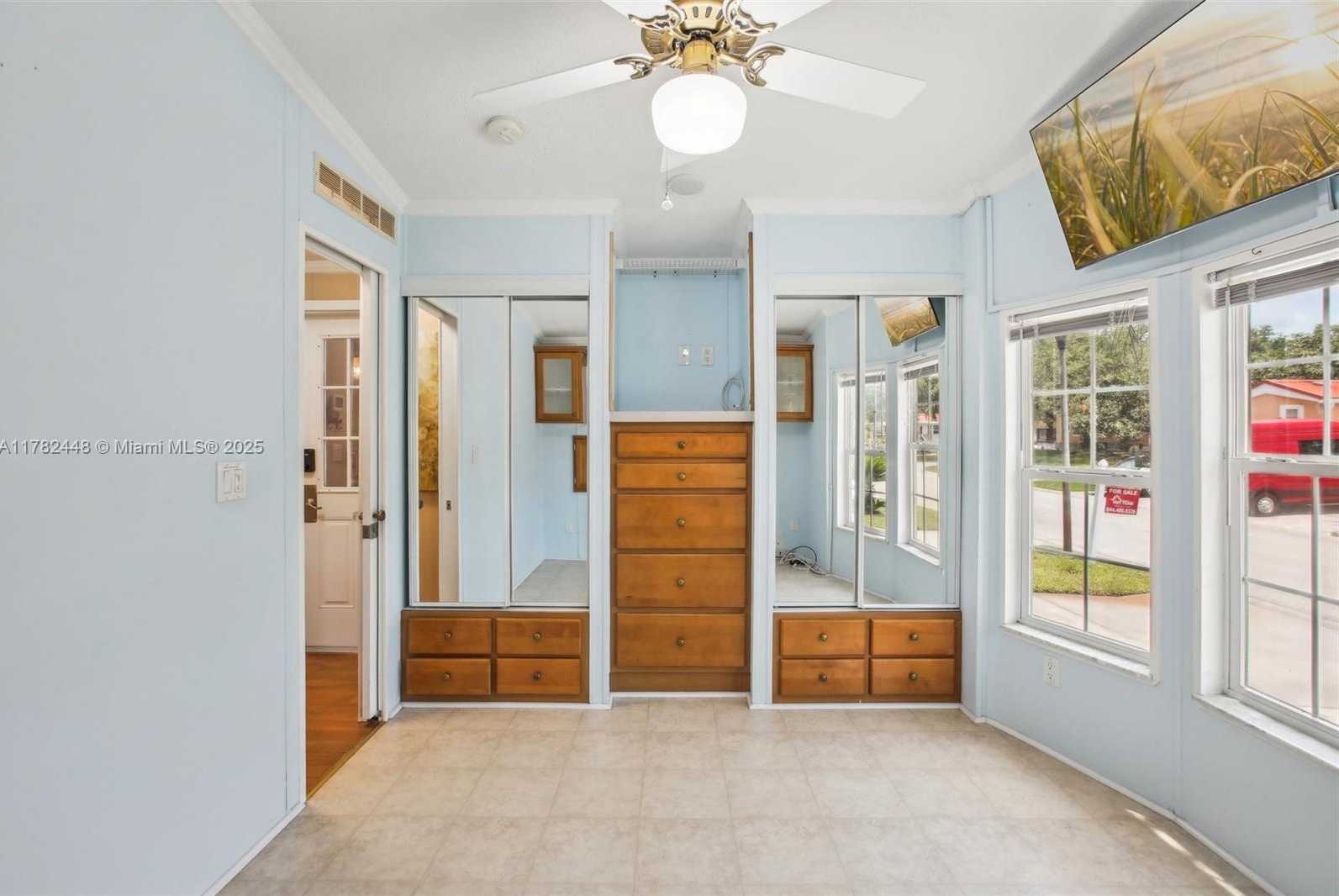 Small Image of 6621 LA MESA RD, Other City - In The State Of Florida Number 26