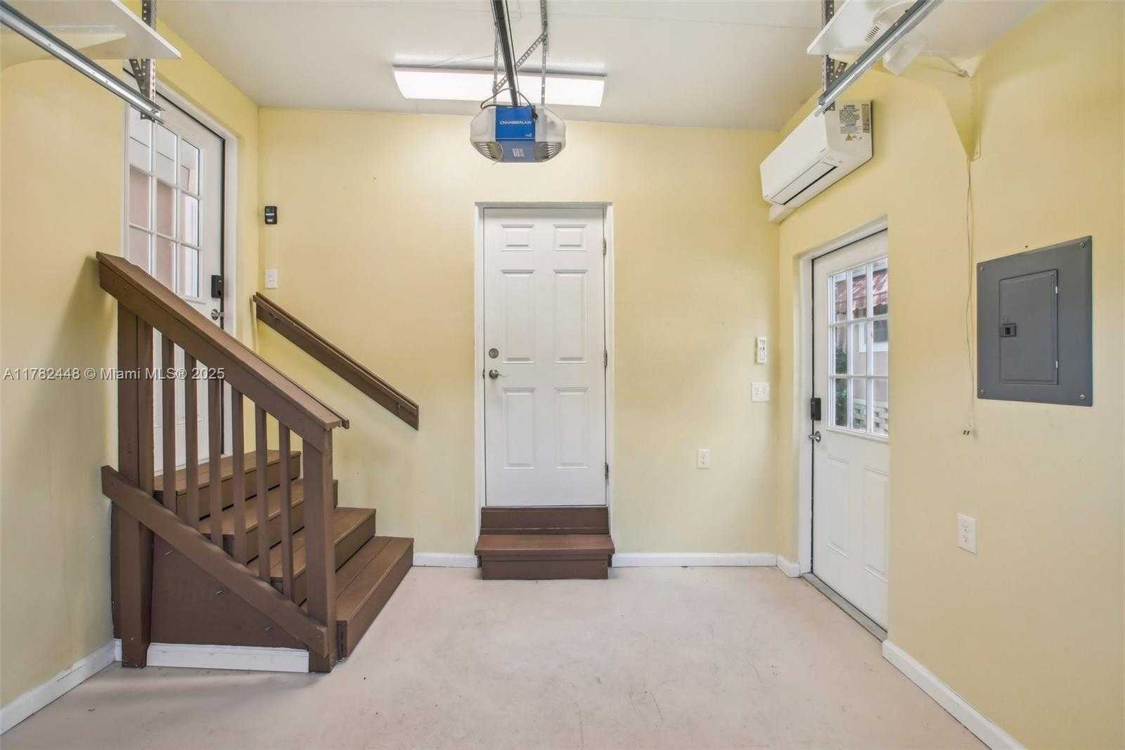 Small Image of 6621 LA MESA RD, Other City - In The State Of Florida Number 27