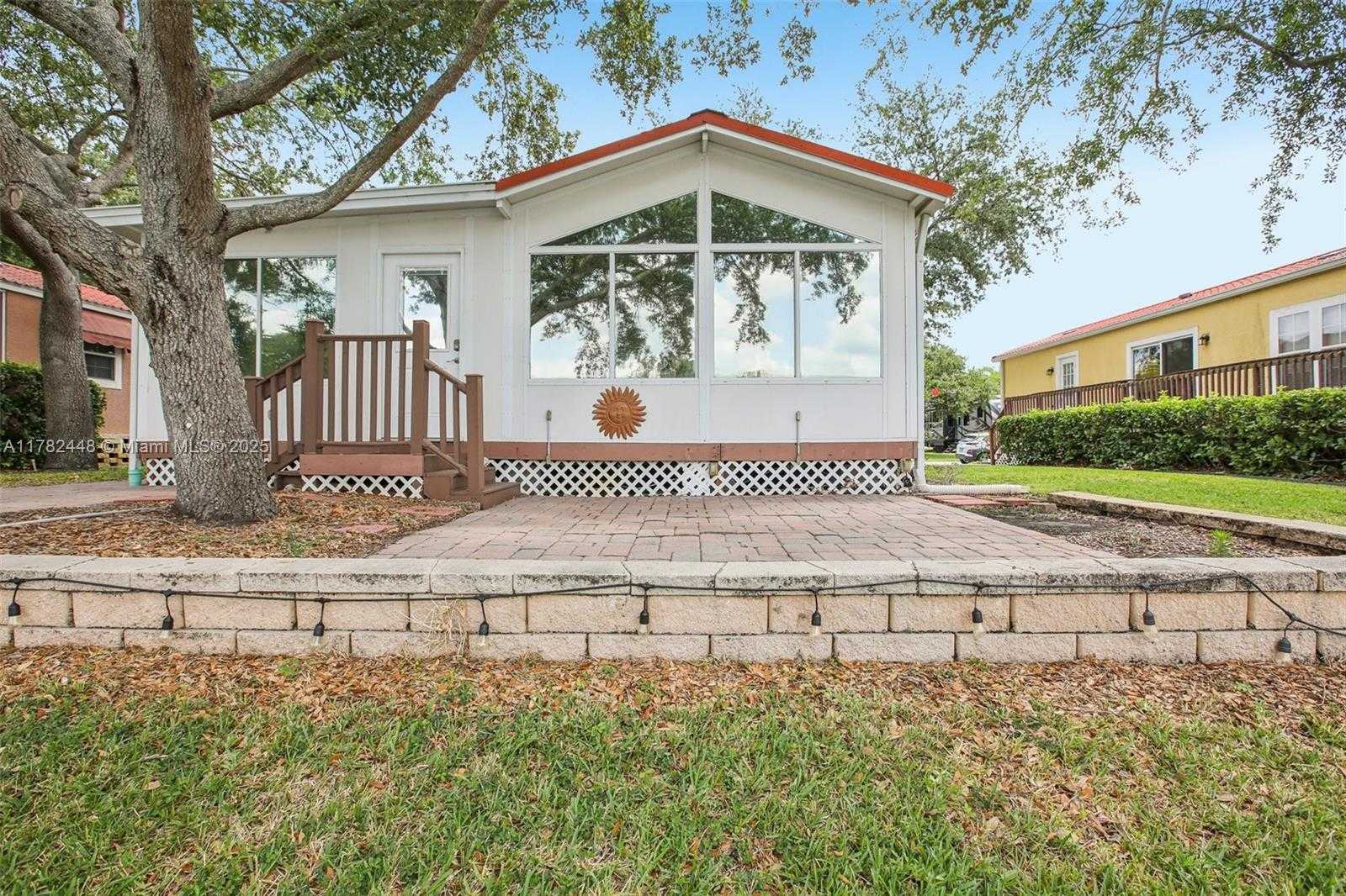 Small Image of 6621 LA MESA RD, Other City - In The State Of Florida Number 35