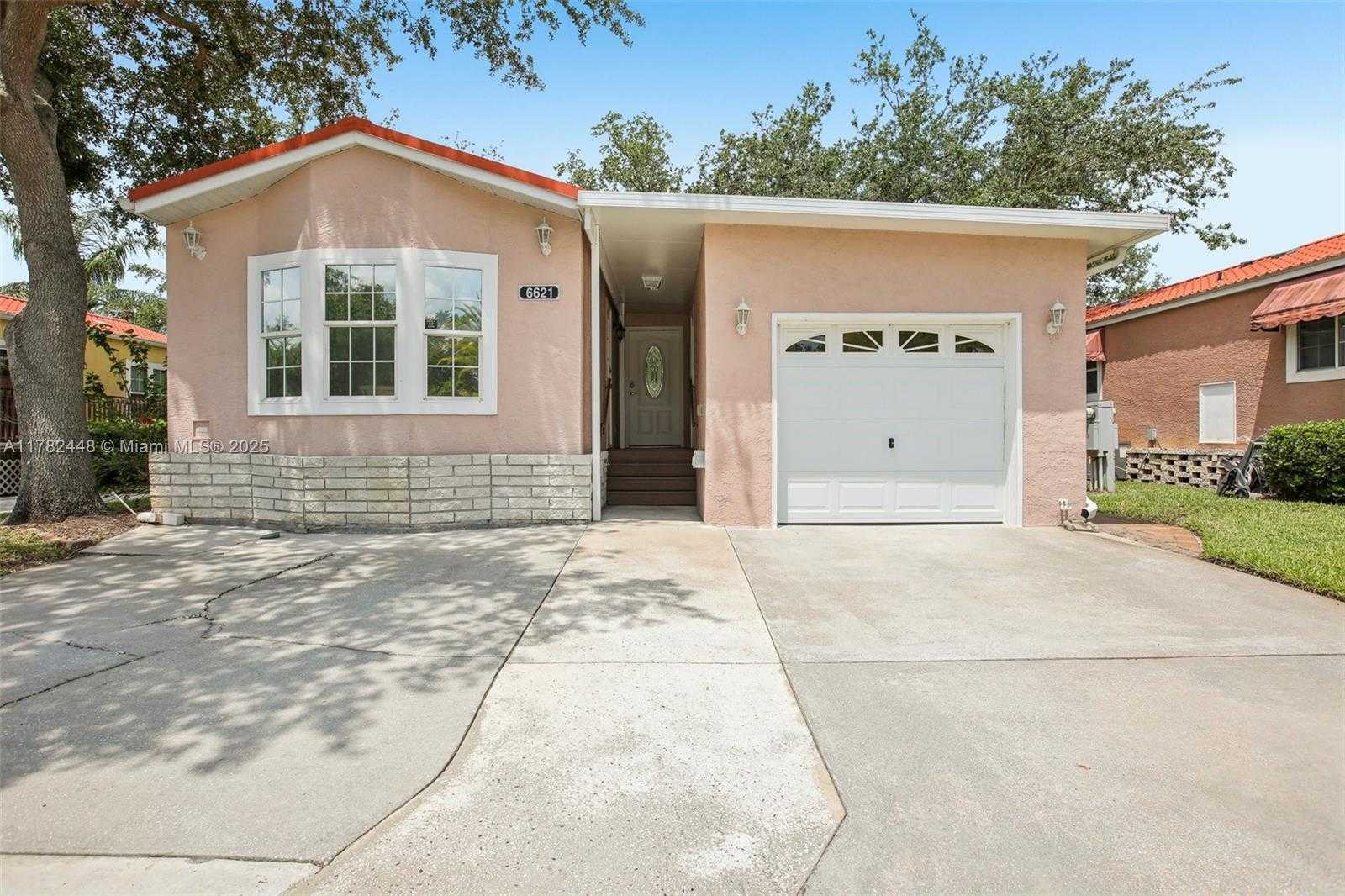 Small Image of 6621 LA MESA RD, Other City - In The State Of Florida Number 49