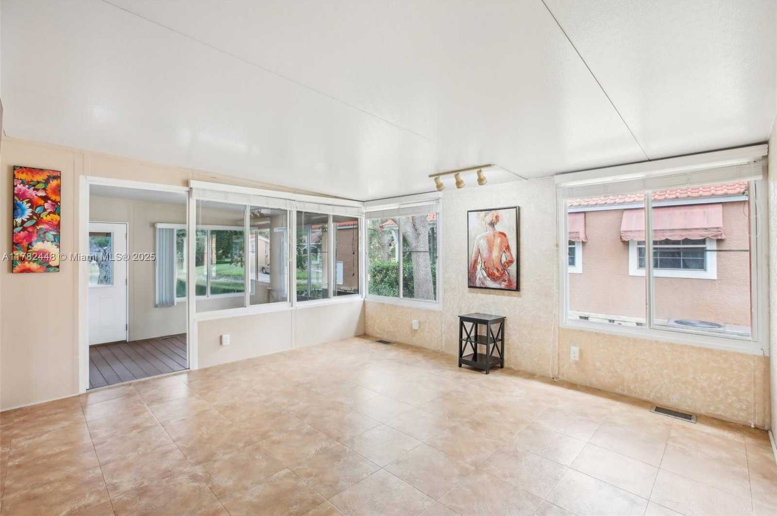 Small Image of 6621 LA MESA RD, Other City - In The State Of Florida Number 5