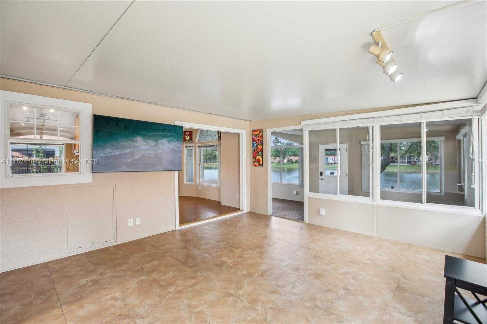 Small Image of 6621 LA MESA RD, Other City - In The State Of Florida Number 7