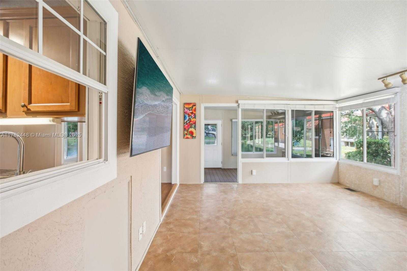 Small Image of 6621 LA MESA RD, Other City - In The State Of Florida Number 8
