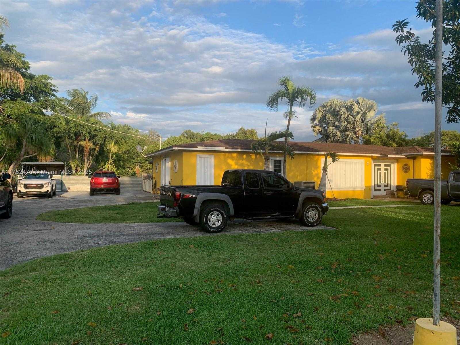 Small Image of 24105 SOUTH WEST 124TH AVE, Homestead Number 3