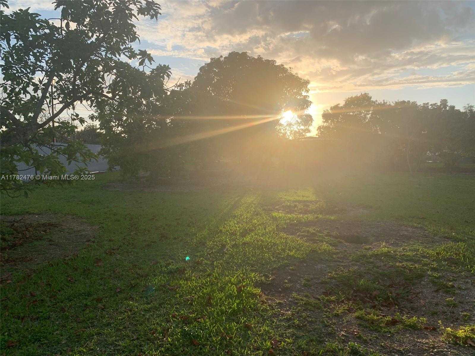 Small Image of 24105 SOUTH WEST 124TH AVE, Homestead Number 33