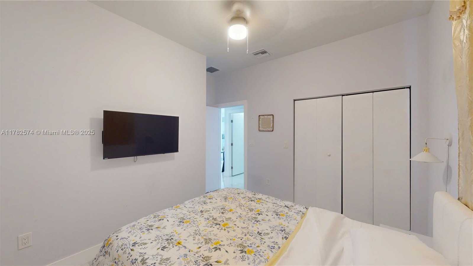 Small Image of 1505 SOUTH WEST 27TH CT, Fort Lauderdale Number 10