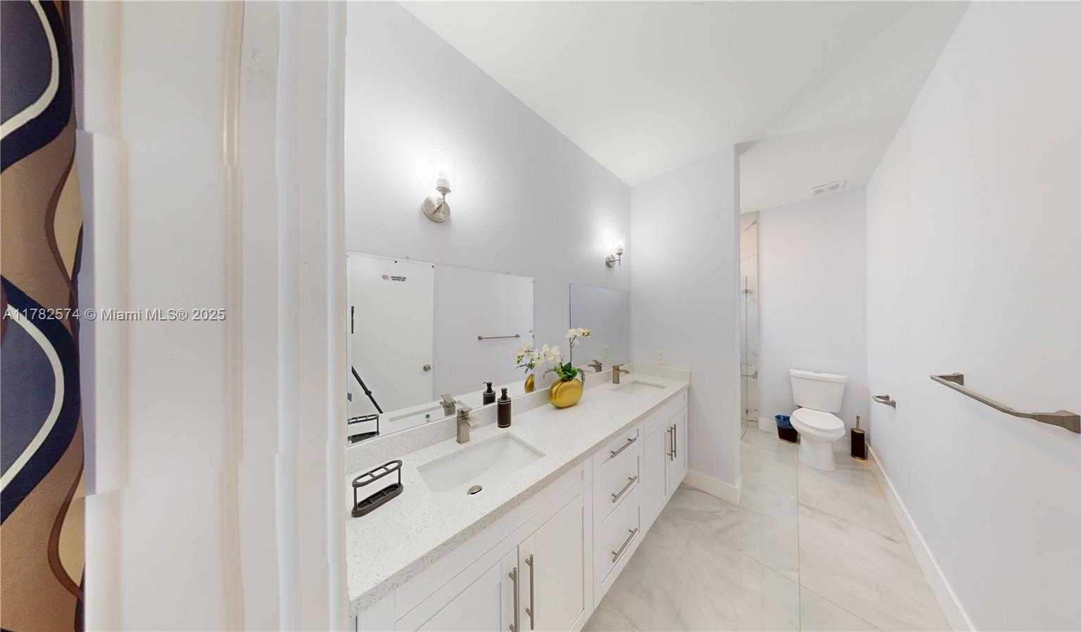 Small Image of 1505 SOUTH WEST 27TH CT, Fort Lauderdale Number 12