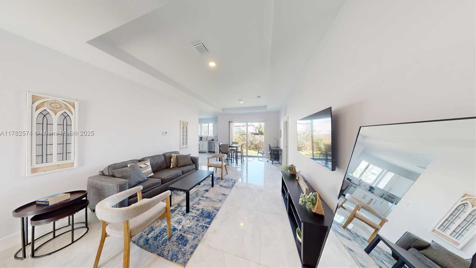 Small Image of 1505 SOUTH WEST 27TH CT, Fort Lauderdale Number 2