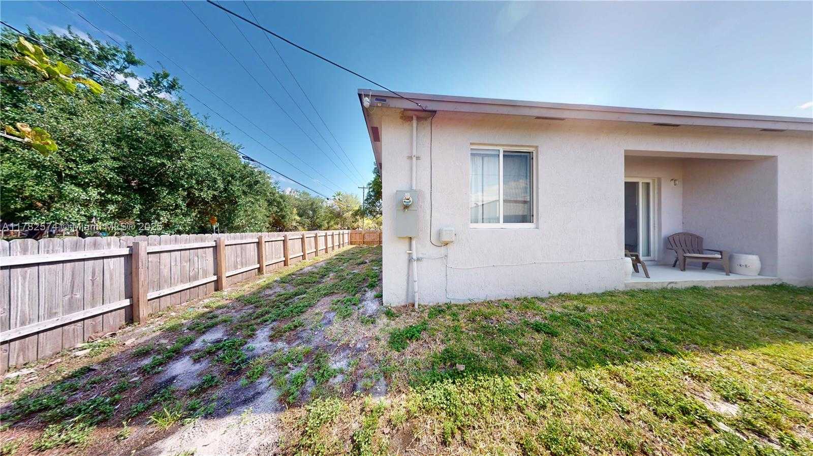 Small Image of 1505 SOUTH WEST 27TH CT, Fort Lauderdale Number 20